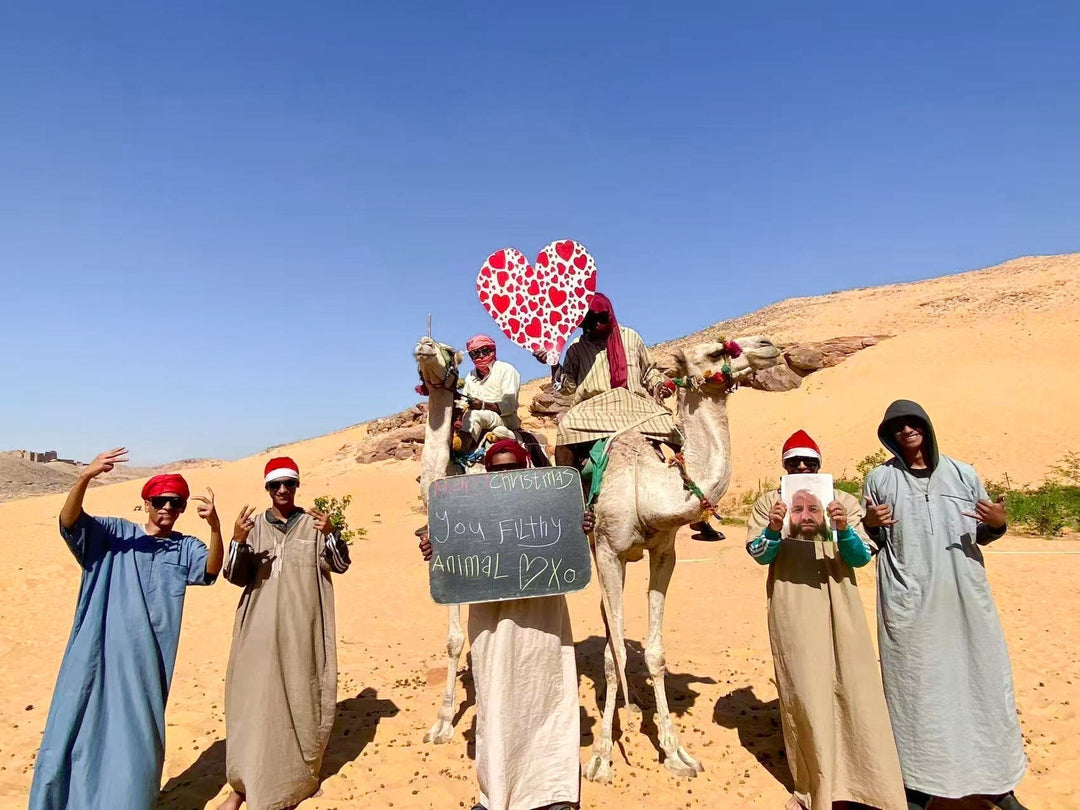 🐫 Hilarious Sahara Greetings: Custom Videos with Our Camel Crew!