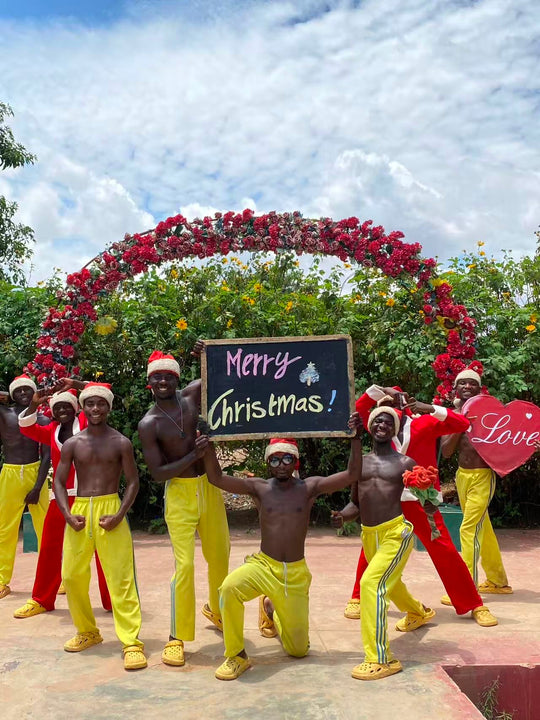 Custom Xmas greetings from African performers